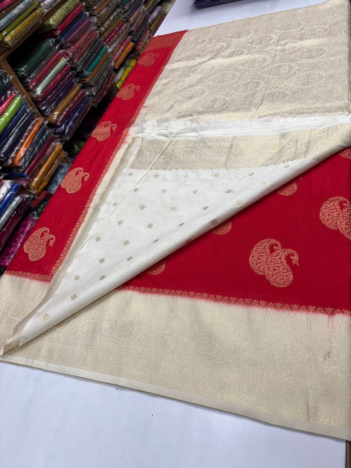 Premium Banarasi Georgete silk saree with Mango buttas all over the saree in contrast border  MT160
