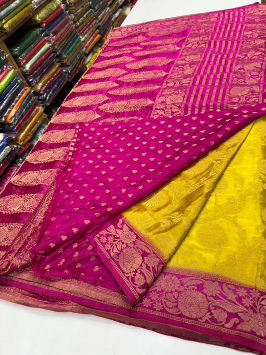 Premium Quality Khaddi Georgete Silk Saree With Rich Pallu & Blouse MT165